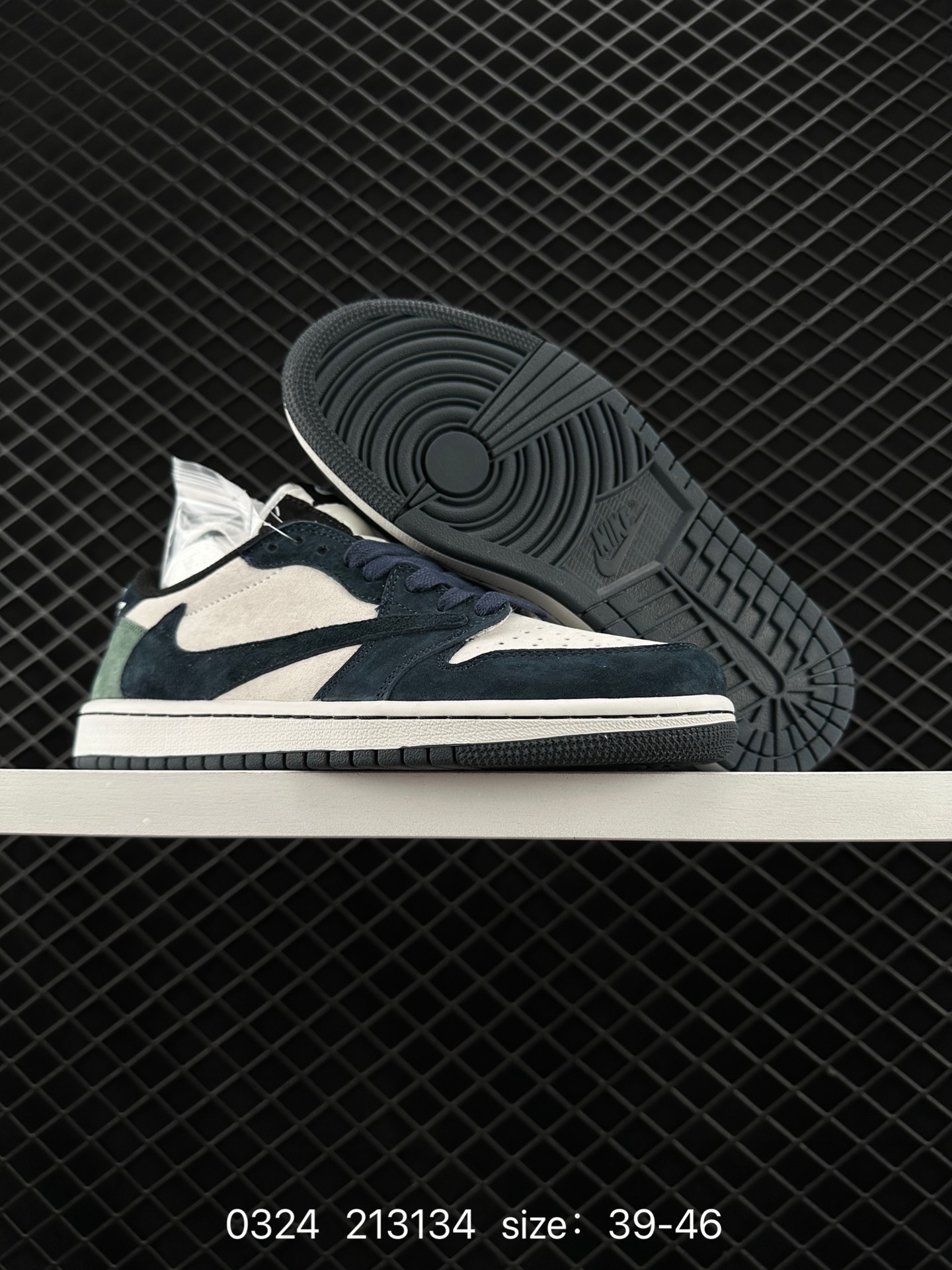 Travis Scott x Air Jordan 1 Low